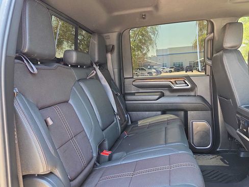 Used 2025 Chevrolet Silverado 2500 High Country w/ Technology Package AWD/4WD image 17