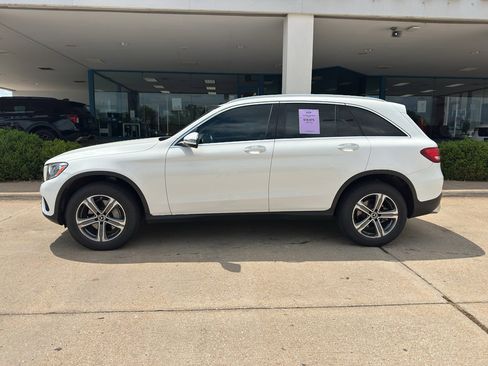 Used 2019 Mercedes-Benz GLC 300 4MATIC image 4