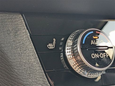 New 2025 Mitsubishi Outlander SE image 26