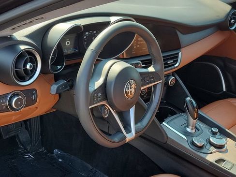 Used 2019 Alfa Romeo Giulia Ti RWD image 8