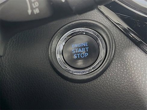 Used 2018 Toyota C-HR XLE image 18