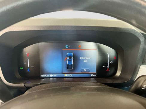 Used 2025 Ford Maverick XLT FWD image 12