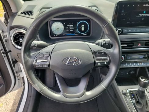 Used 2022 Hyundai Kona Limited AWD/4WD image 27