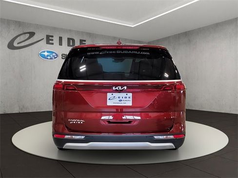 Used 2024 Kia Carnival LX image 5