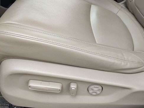 Used 2023 Honda Odyssey EX-L image 3