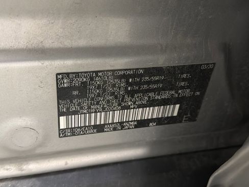 Used 2020 Toyota RAV4 XLE Premium image 11