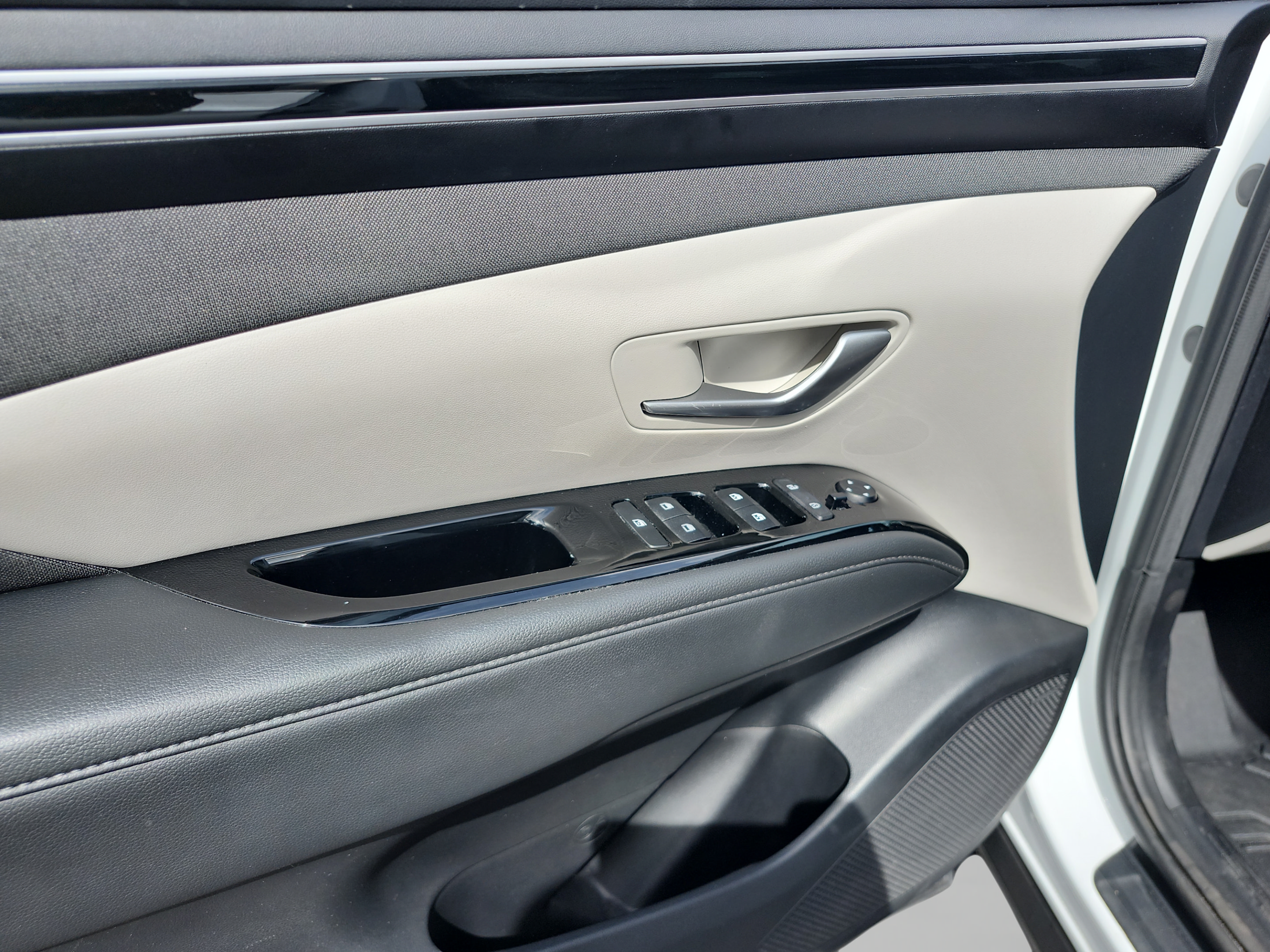 Certified 2022 Hyundai Tucson SEL w/ Convenience + Premium Package FWD image 16