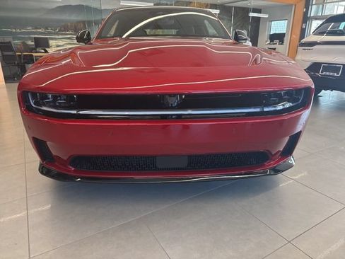Used 2024 Dodge Charger Daytona R/T w/ Plus Group AWD/4WD image 2