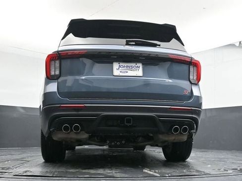 Used 2025 Ford Explorer ST image 33