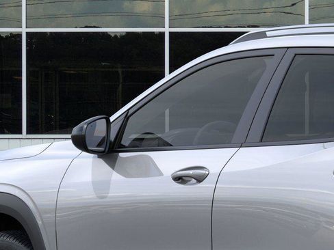 New 2026 Chevrolet Trax ACTIV w/ Sunroof Package FWD image 13