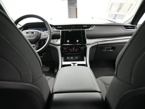 New 2025 Jeep Grand Cherokee L Laredo w/ Luxury Tech Group I image 26