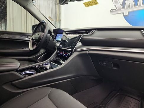 Used 2021 Jeep Grand Cherokee L Laredo w/ Luxury Tech Group I image 26