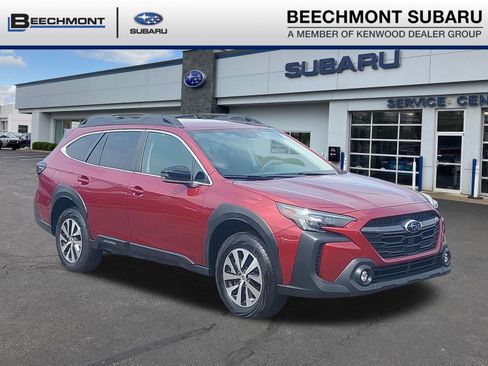 Certified 2025 Subaru Outback Premium AWD/4WD image 1