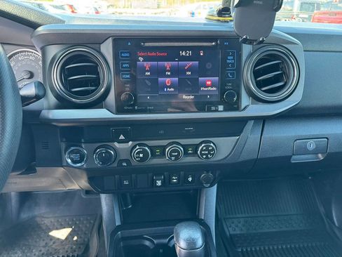 Used 2019 Toyota Tacoma TRD Off-Road w/ Four Season Floor Mat Package AWD/4WD image 7