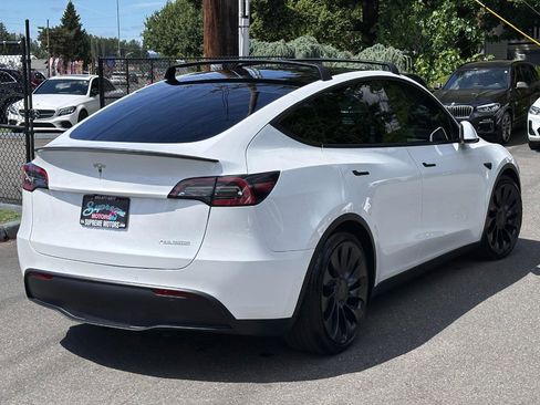 Used 2022 Tesla Model Y Performance AWD/4WD image 24