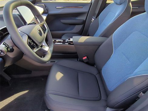 New 2026 Volvo EX30 Cross Country Ultra w/ Protection Package Premier AWD/4WD image 16