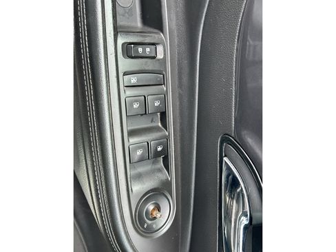 Used 2019 Buick Encore Preferred AWD/4WD image 16
