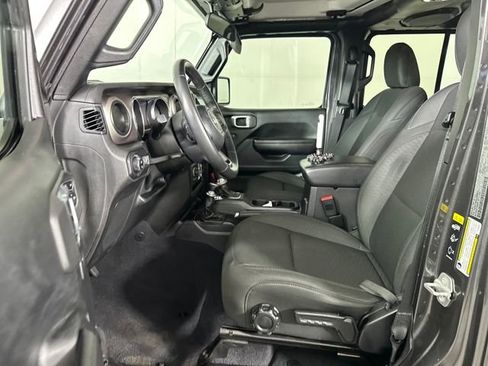 Used 2020 Jeep Gladiator Sport w/ Quick Order Package 24S image 11