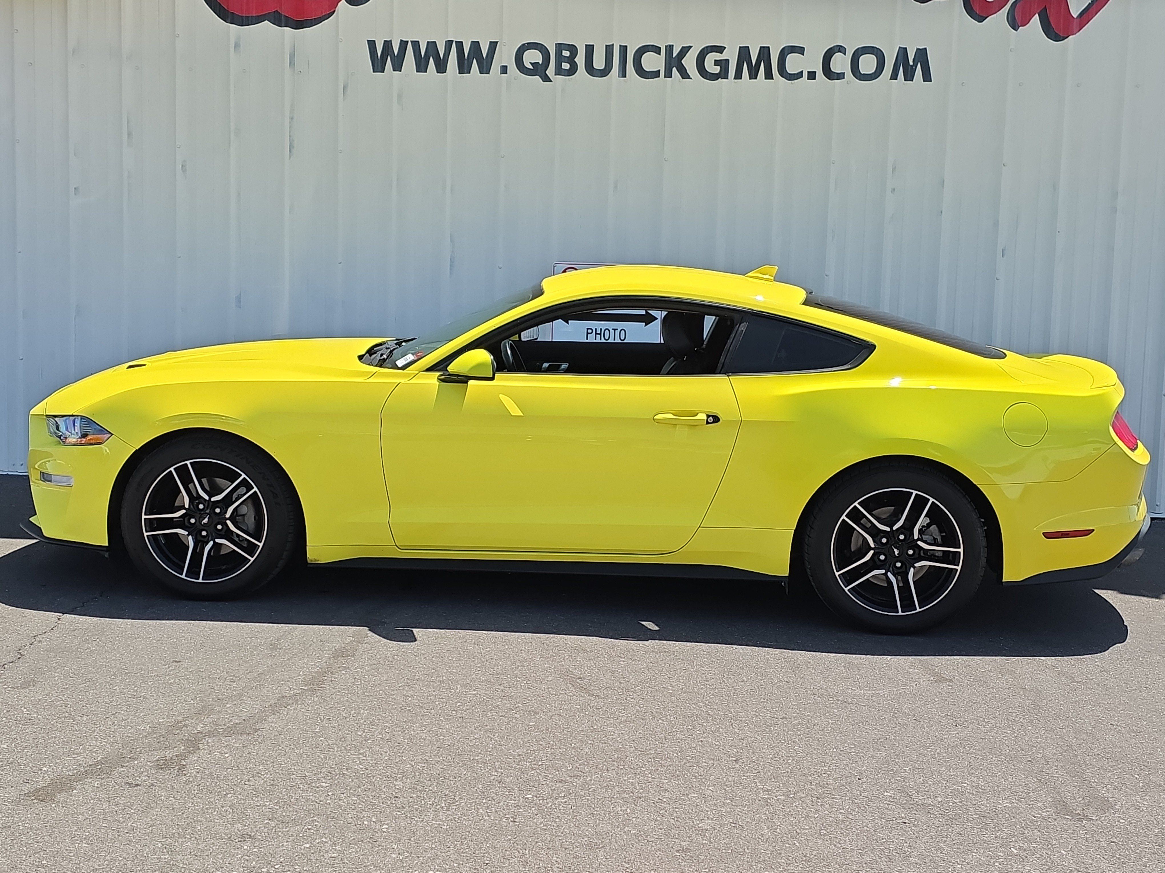 Used 2021 Ford Mustang Premium RWD image 4