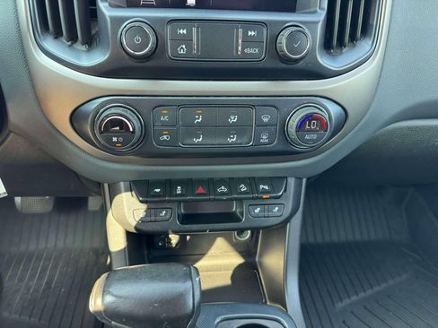 Used 2019 Chevrolet Colorado Z71 w/ Z71 Midnight Edition AWD/4WD image 31