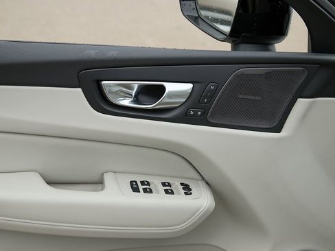 New 2026 Volvo XC60 B5 Ultra w/ Protection Package Premier image 10