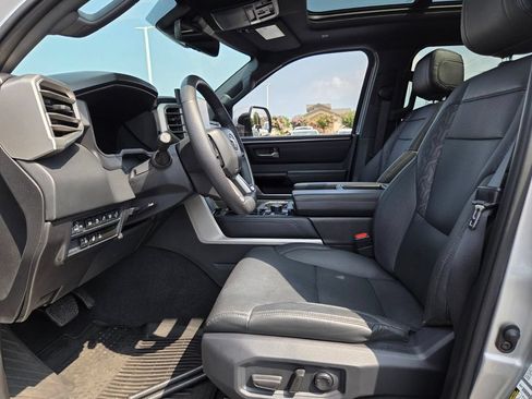 Used 2025 Toyota Tundra Limited AWD/4WD image 5
