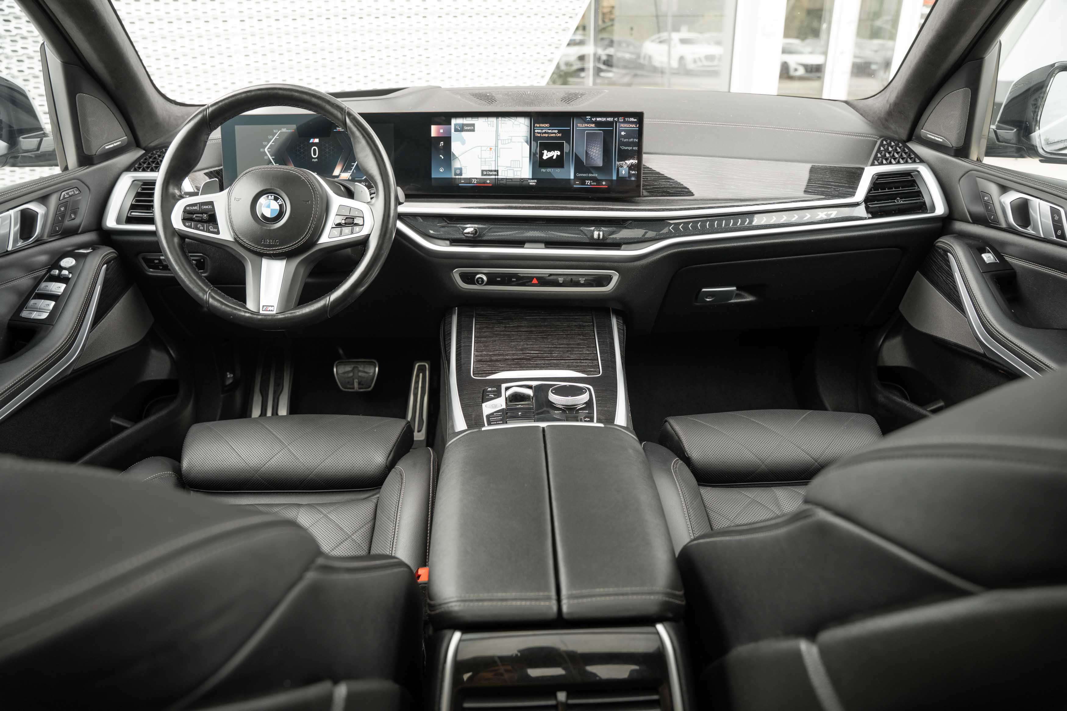 Used 2023 BMW X7 xDrive40i w/ M Sport Package AWD/4WD image 8