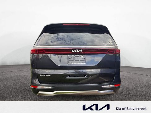 Used 2024 Kia Carnival SX FWD image 6