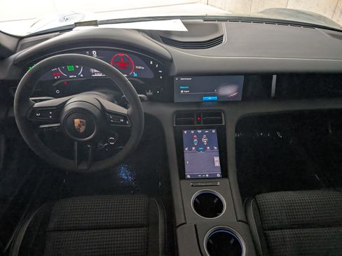 Used 2025 Porsche Taycan image 6