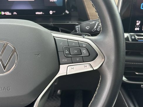 Used 2024 Volkswagen Atlas SE FWD image 24