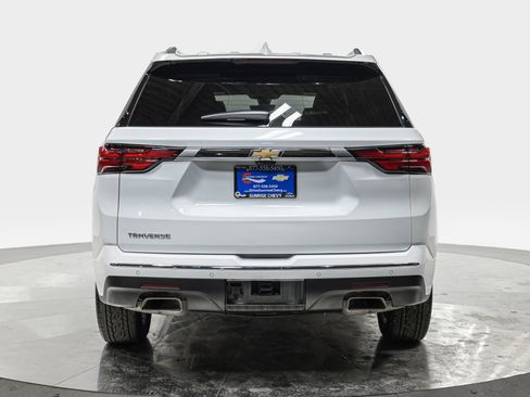 Used 2023 Chevrolet Traverse High Country w/ LPO, Floor Liner Package FWD image 5