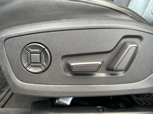 Used 2023 Audi Q3 2.0T Premium Plus image 16