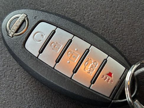 Used 2025 Nissan Altima 2.5 SV FWD image 25