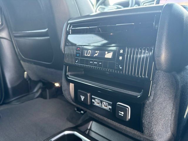 Used 2025 Jeep Wagoneer Series II AWD/4WD image 9