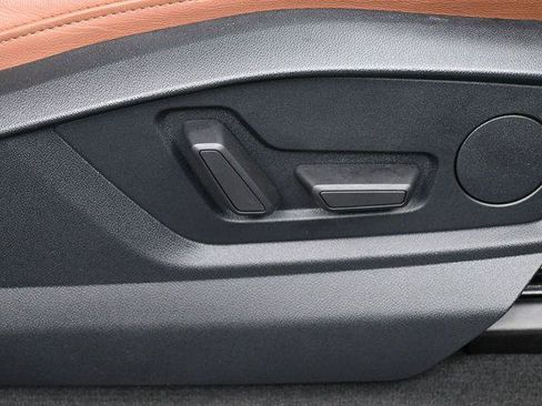 Used 2023 Audi Q7 3.0T Premium Plus w/ Premium Plus Package image 38