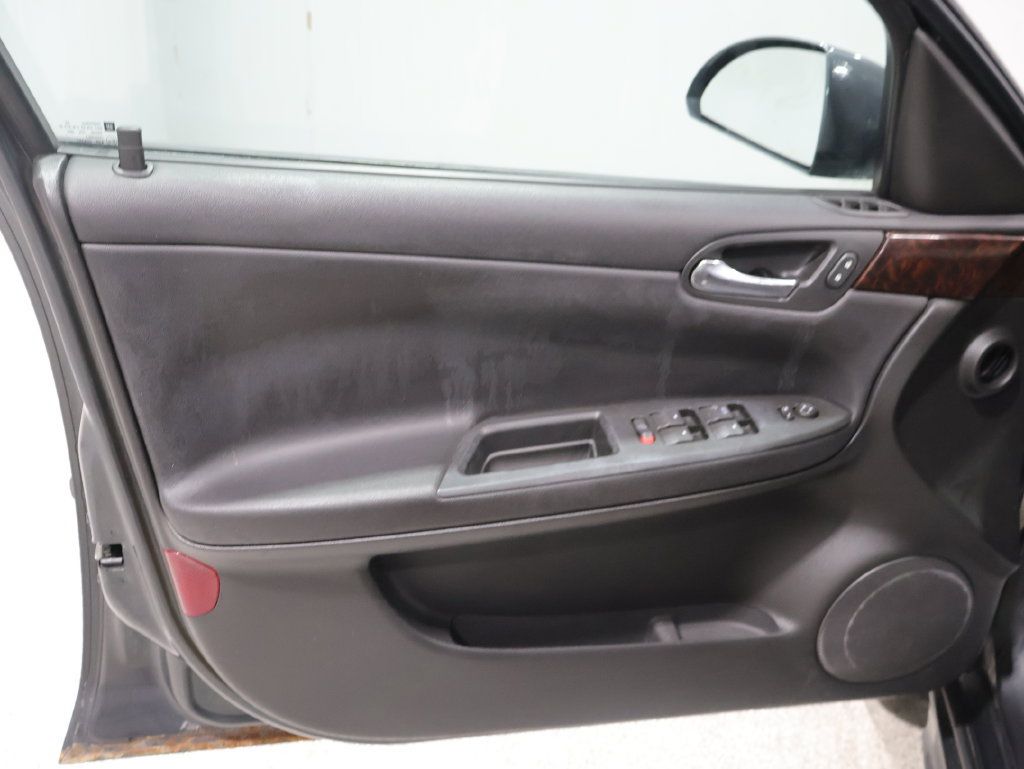 Used 2013 Chevrolet Impala LT FWD image 13