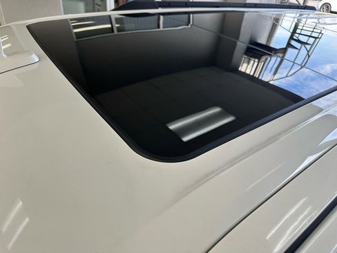 Certified 2024 Ford Expedition Max XLT image 5