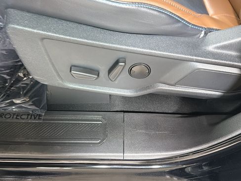Used 2024 Ford Bronco Outer Banks AWD/4WD image 18
