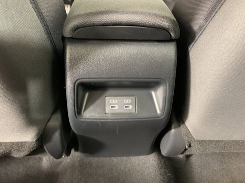 Used 2024 Toyota Corolla LE image 30