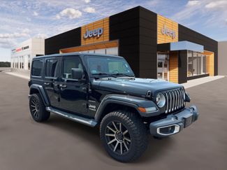 Used 2018 Jeep Wrangler Unlimited Sahara w/ Dual Top Group AWD/4WD video 1