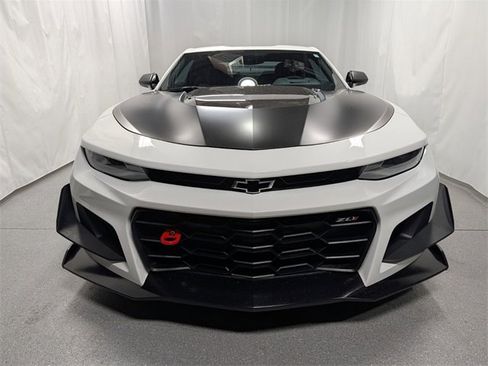 Used 2018 Chevrolet Camaro ZL1 image 11