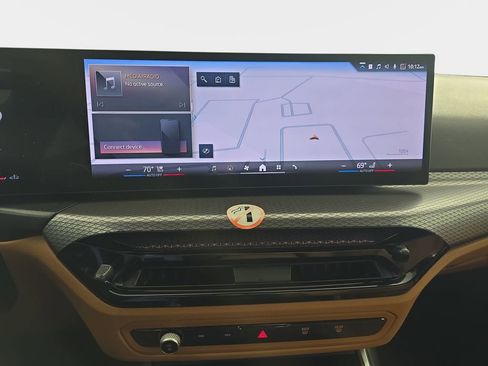 Used 2025 BMW 330i xDrive Sedan w/ Premium Package image 23