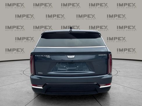 Used 2025 Cadillac Escalade IQ Luxury 1 AWD/4WD image 4