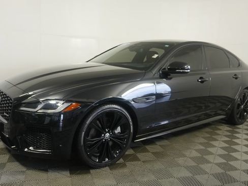 Used 2024 Jaguar XF R-Dynamic SE AWD/4WD image 7