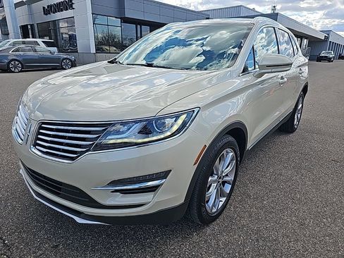 Used 2018 Lincoln MKC Select w/ Select Plus Package image 1