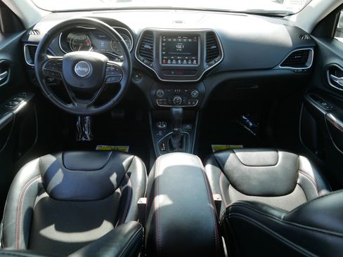 Used 2020 Jeep Cherokee Trailhawk w/ Cold Weather Group AWD/4WD image 10