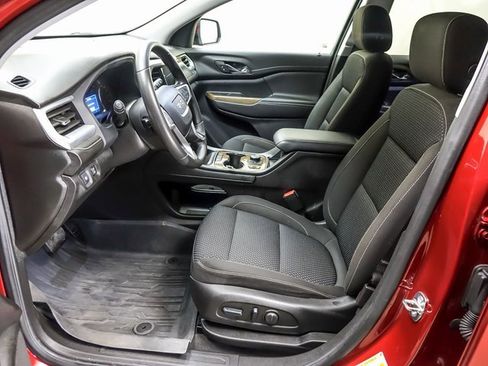 Used 2023 GMC Acadia SLE w/ Driver Convenience Package image 8