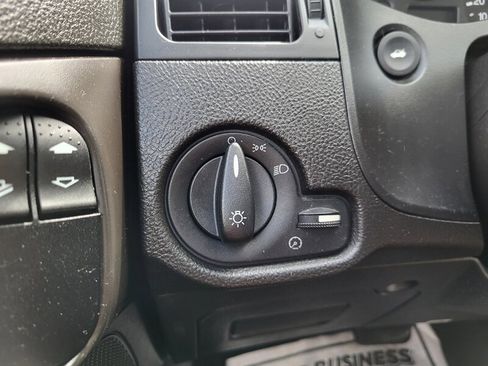 Used 2005 Ford Focus SE image 16