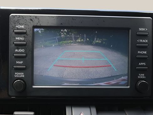 Used 2019 Toyota RAV4 XLE w/ Convenience Package FWD image 23