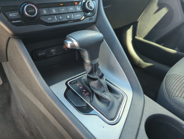 Used 2020 Kia Niro LX FWD image 37